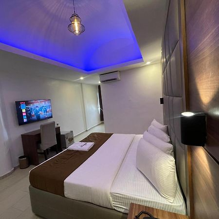 Presken Hotels Alade Avenue Икея Экстерьер фото