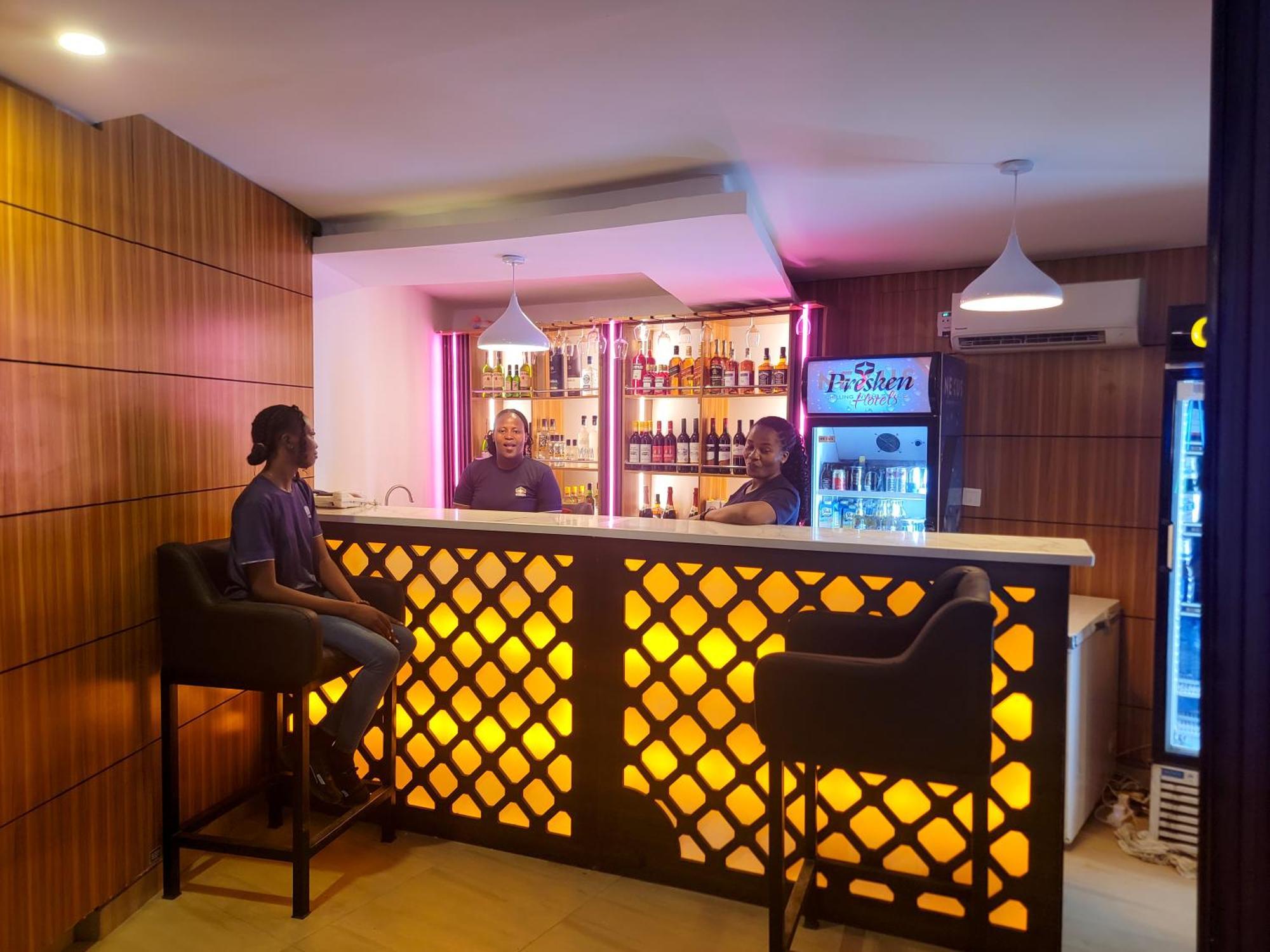 Presken Hotels Alade Avenue Икея Экстерьер фото